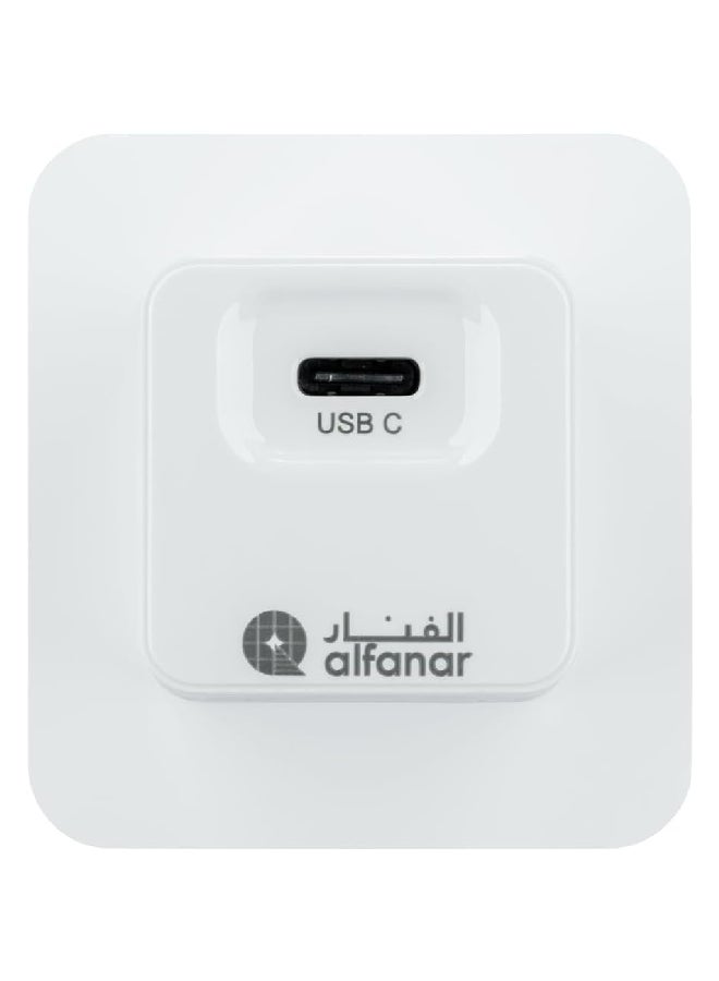 الفنار شاحن الحائط السريع من بقوة 20 واط من نوع USB-C وخاصية باور ديلفري، لون أبيض  12 × 10 × 5.3 سم UC04 - Image 2
